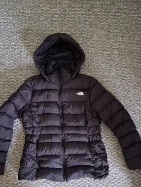 The North Face Women's Black Quilted Hooded Puffer Jacket